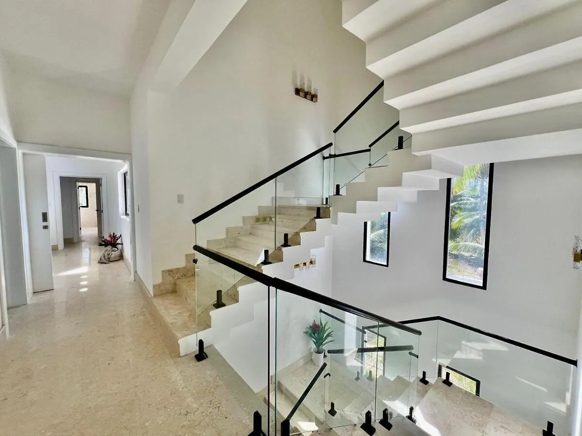 Luxury Villa With Private Beach In Πούντα Κάνα